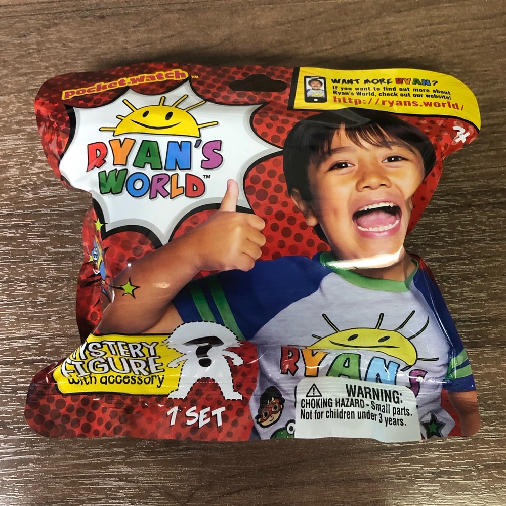 New_ RYAN’S WORLD - Mystery Figure With Accessory